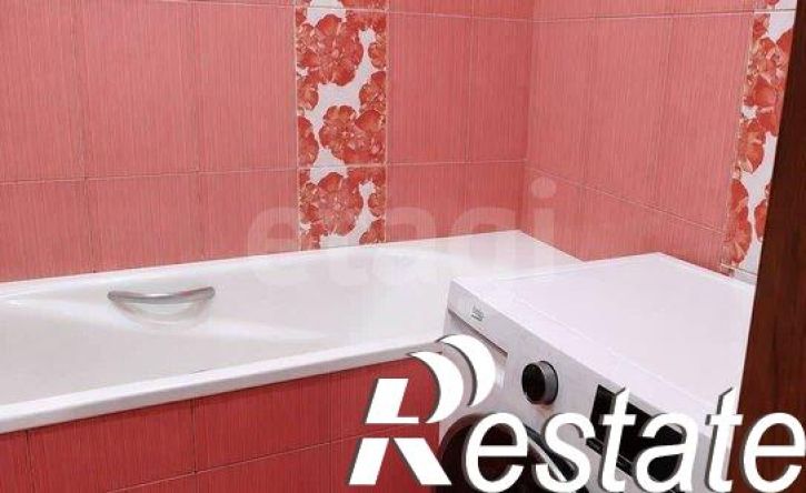 2-комн квартира улица Батавина, 12,  д. 12